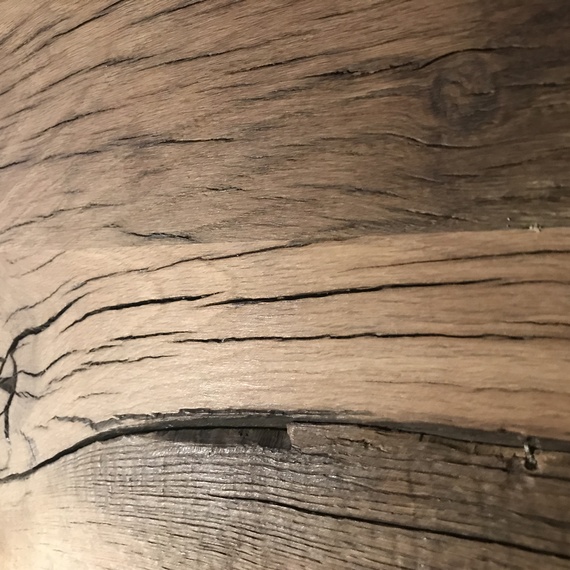 Tischplatte Eiche Echtes Altholz Mod. X 50 mm +/-5mm Vorderseite in Handarbeit